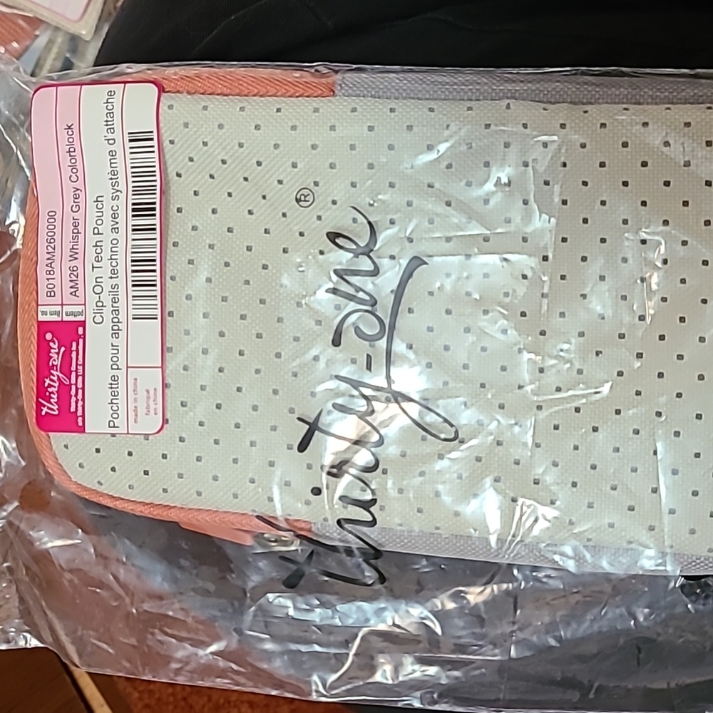 Thirty-One Clip-On Tech Pouch